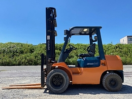 トヨタ フォークリフト 02-7FD30 2005年