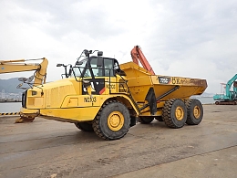 CATERPILLAR Carrier dumps 725C 2014