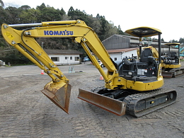 KOMATSU　コマツ　PC45　ミニパワーショベル KOMATSU コマツ PC45 ミニパワーショベル - メルカリ