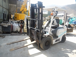 UNICARRIERS Forklifts FD25T14 2015