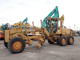 MITSUBISHI HEAVY INDUSTRIES Graders MG430 -