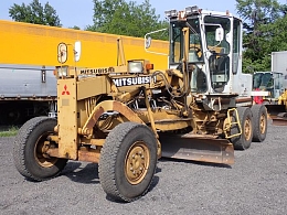 MITSUBISHI HEAVY INDUSTRIES Graders MG230 1996