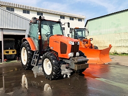 KUBOTA Tractors M110G -