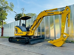 コマツ ミニ油圧ショベル(ミニユンボ) PC40MR-2 -