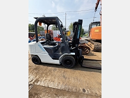 ユニキャリア フォークリフト FHD25T5 2019年