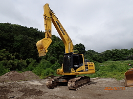 コマツ 油圧ショベル(ユンボ) PC200-10 2014年