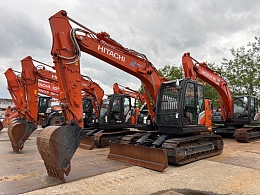 HITACHI Excavators ZX135US-7 2022