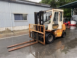 TCM フォークリフト FD35T9 2004年