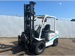 TCM フォークリフト FD30T4 2013年