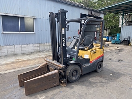TCM フォークリフト FD15C13 2009年