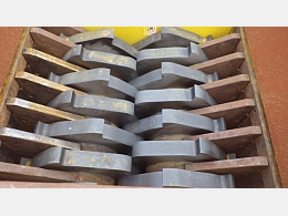 KOMATSU Wood chippers/Crushers BR300S-2 2024