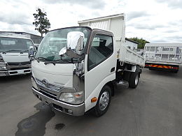 日野 ダンプ車 SKG-XZU620T 2012年