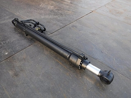 CATERPILLAR Used Parts Cylinder -