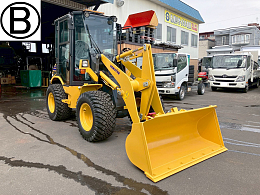 KOMATSU Wheel loaders WA40-8 2024