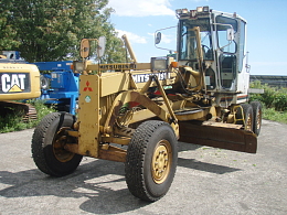 MITSUBISHI HEAVY INDUSTRIES Graders MG230 1996