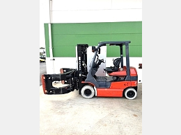 TOYOTA Forklifts 7FB25 2012