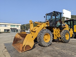 CATERPILLAR Wheel loaders 910K 2017