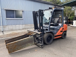 トヨタ フォークリフト 02-8FD30 2020年