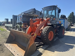 日立建機 LX70-7（タイヤショベル(ホイールローダー)）のカタログ