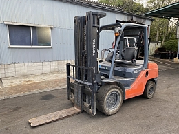 TOYOTA Forklifts 52-8FDJ35 2014