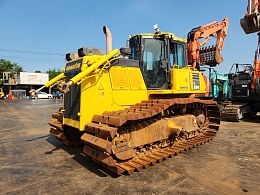 KOMATSU ブルドーザー型容器　焼酎 Amazon.co.jp: コマツ KOMATSU 焼酎 ブルドーザー 建機 希少