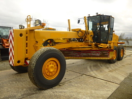 コマツ グレーダー GD705A-4A 2003年