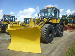 コマツ WA200-8Y | 北海道のタイヤショベル(ホイールローダー