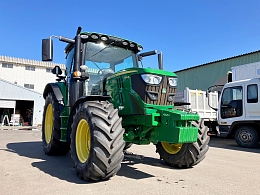JOHN DEERE Tractors JD-6110R -
