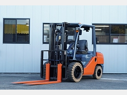 トヨタ フォークリフト 02-8FGJ35 2013年