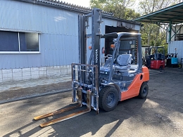 TOYOTA Forklifts 02-8FD25 2017
