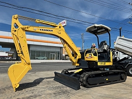 YANMAR Mini excavators ViO40-5B  ｷｬﾉﾋﾟｰ仕様 2011