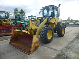 タイヤショベル❗️ ミニショベル❗️30クラス❗️北海道 Product Mini Excavators ZX30U-5B ZX35U-5B | PDF