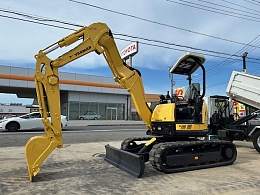 ヤンマー ミニ油圧ショベル(ミニユンボ) B4-6A 2010年