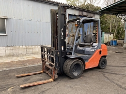 TOYOTA Forklifts 02-8FDL25 2015