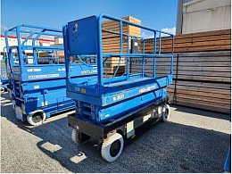 AICHI Aerial work Platforms (self-propelled) SV06B 2006