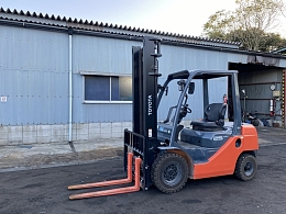 TOYOTA Forklifts 02-8FD25 2023