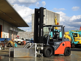 トヨタ フォークリフト 8FD40 2022年