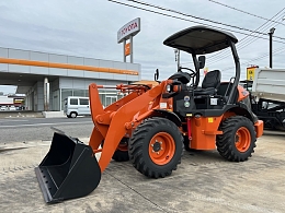 日立建機 ZW30-5B（タイヤショベル(ホイールローダー)）のカタログ