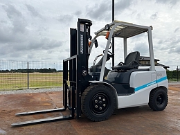 UNICARRIERS Forklifts FD30T4 2013