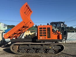 HITACHI Carrier dumps RD135R -