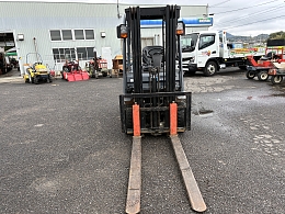 TOYOTA Forklifts 8FGL15 2013