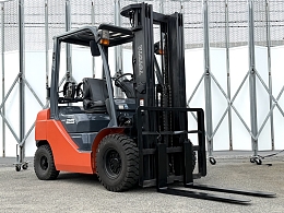 TOYOTA Forklifts 02-8FG25 2010