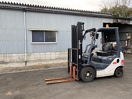 トヨタ フォークリフト 02-8FG15 2013年