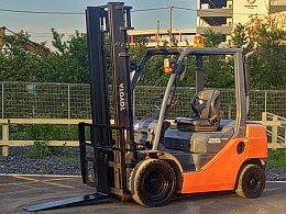 トヨタ 中古フォークリフト(1ページ目) | 中古建機ならBIGLEMON(ビッグ