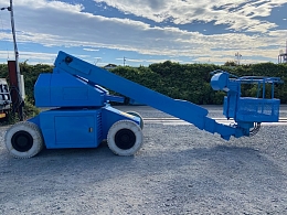 AICHI Aerial work Platforms (self-propelled) SP12A -