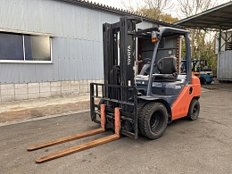 TOYOTA Forklifts 02-8FG25 2015