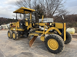 MITSUBISHI HEAVY INDUSTRIES Graders MG230 2008