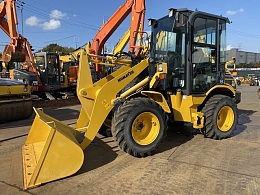 KOMATSU Wheel loaders WA40-8 2018