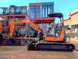 HITACHI Mini excavators ZX40U-5A 2015