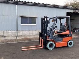TOYOTA Forklifts 7FBL15 2011